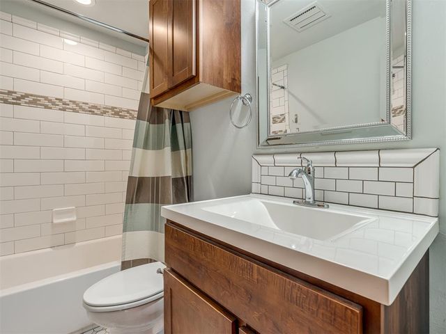 4701 N Peniel Avenue, Bethany, OK 73008