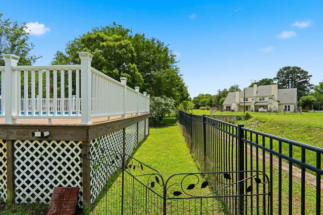5043 Spaniel Drive, North Charleston, SC 29405