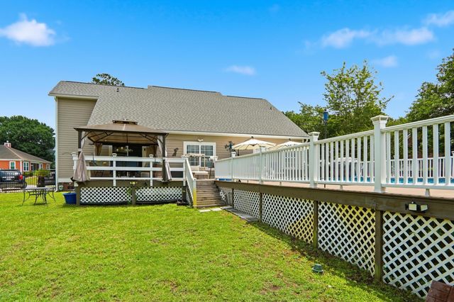 5043 Spaniel Drive, North Charleston, SC 29405