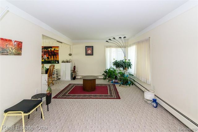 30290 Old Stream Street, Southfield, MI 48076