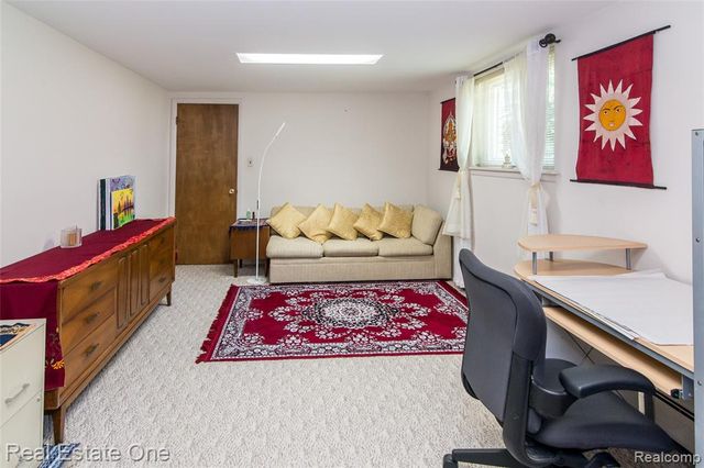 30290 Old Stream Street, Southfield, MI 48076