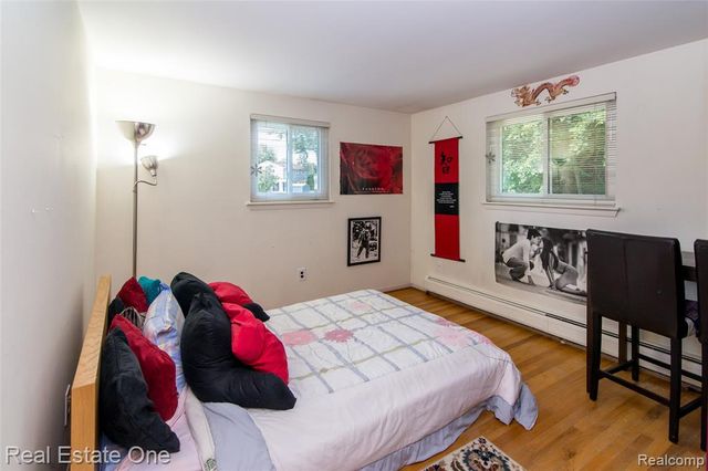30290 Old Stream Street, Southfield, MI 48076