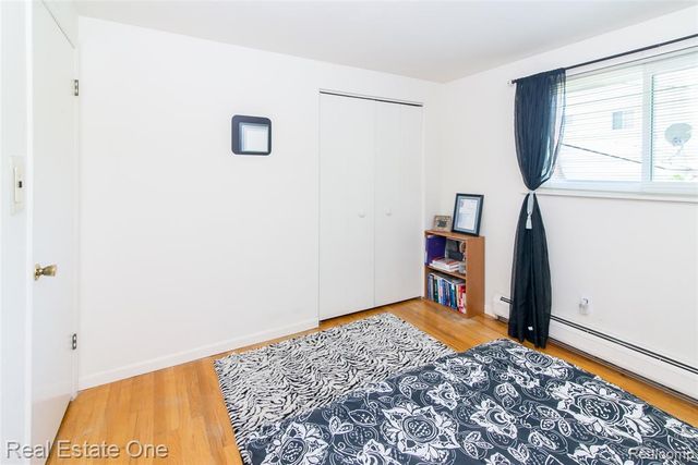 30290 Old Stream Street, Southfield, MI 48076