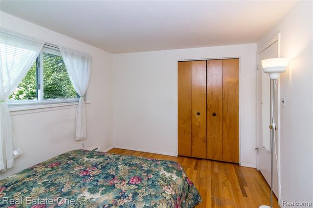 30290 Old Stream Street, Southfield, MI 48076