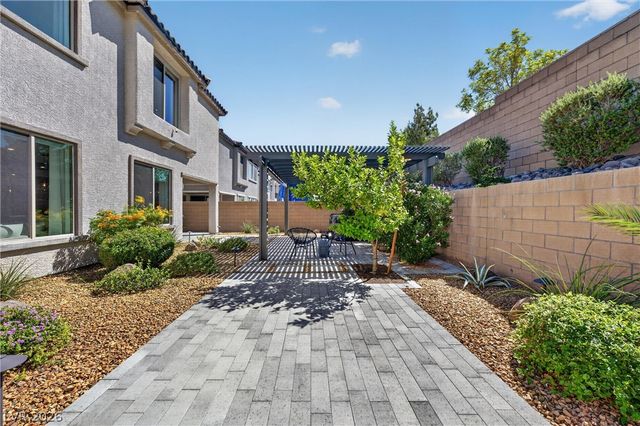 10005 Birch Knoll Avenue, Las Vegas, NV 89166