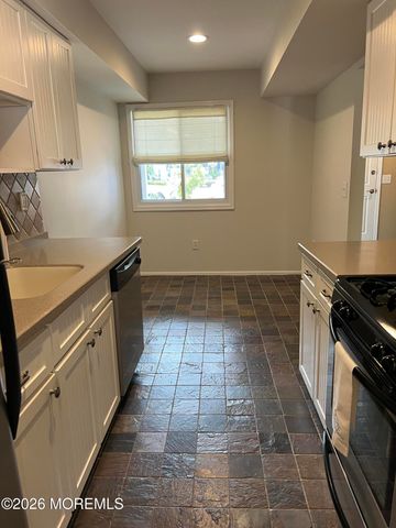 28 Spring Court, Tinton Falls, NJ 07724