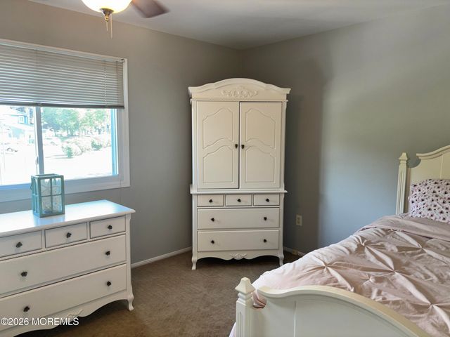 28 Spring Court, Tinton Falls, NJ 07724