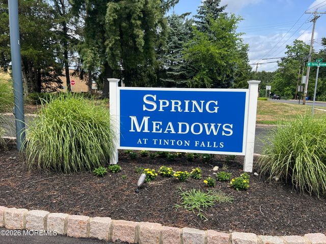 28 Spring Court, Tinton Falls, NJ 07724