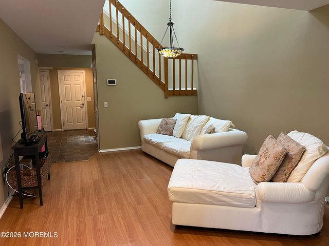 28 Spring Court, Tinton Falls, NJ 07724