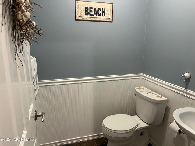 28 Spring Court, Tinton Falls, NJ 07724