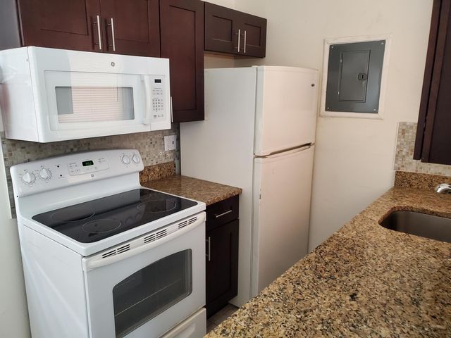 807 W Las Olas Boulevard 807-819, Fort Lauderdale, FL 33312