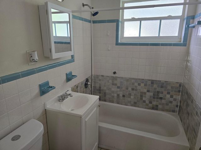 807 W Las Olas Boulevard 807-819, Fort Lauderdale, FL 33312