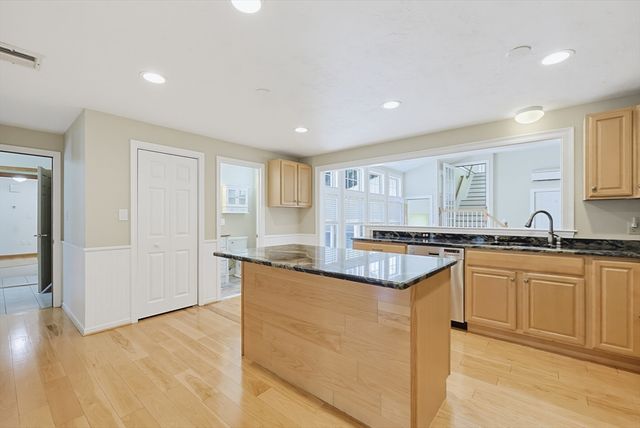 9 Northville Ave, East Bridgewater, MA 02333