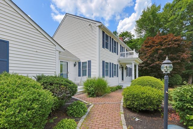 9 Northville Ave, East Bridgewater, MA 02333