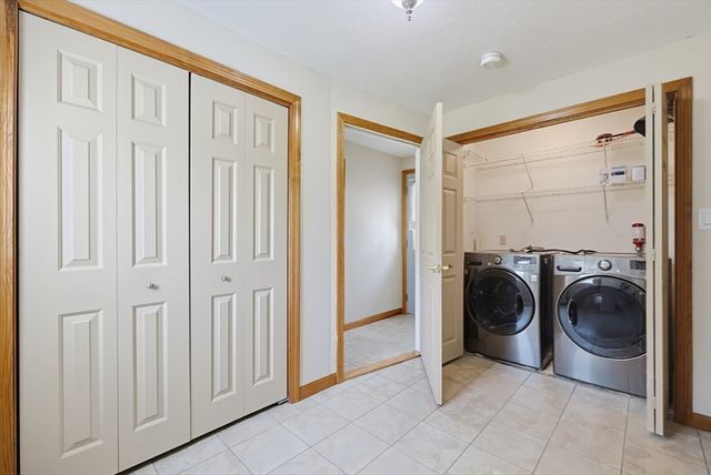 9 Northville Ave, East Bridgewater, MA 02333