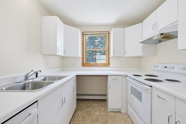 9 Northville Ave, East Bridgewater, MA 02333
