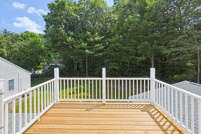 9 Northville Ave, East Bridgewater, MA 02333