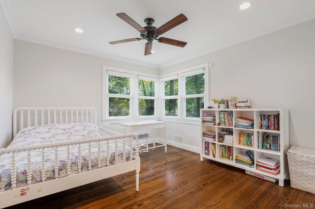 9 Rock Hill Lane, Scarsdale, NY 10583