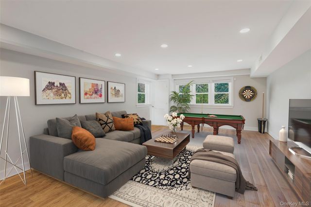 9 Rock Hill Lane, Scarsdale, NY 10583