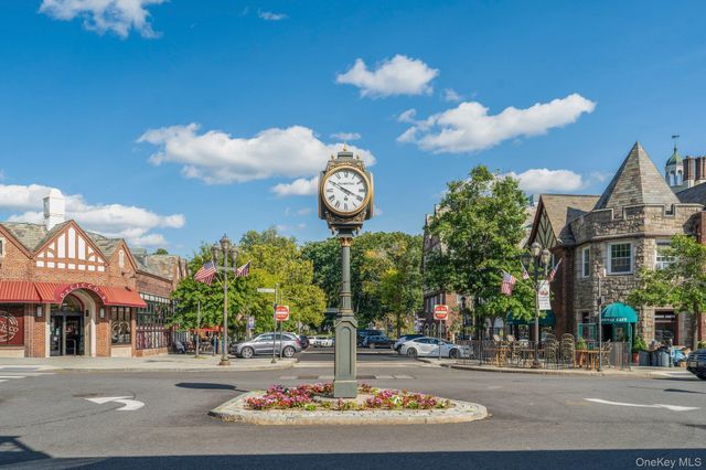 9 Rock Hill Lane, Scarsdale, NY 10583