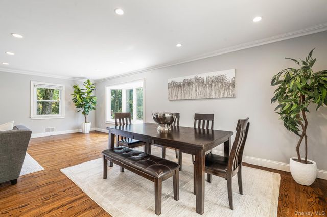 9 Rock Hill Lane, Scarsdale, NY 10583