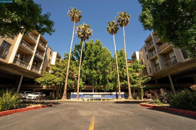440 N Civic Dr 201, Walnut Creek, CA 94596