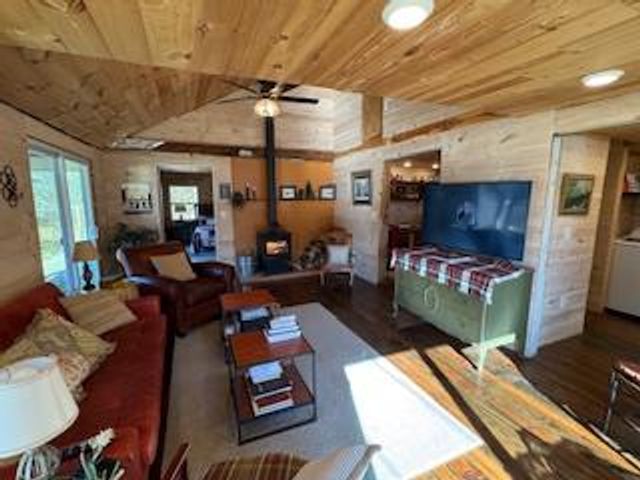 1638 New Stansbury Rd, Turtletown, TN 37391