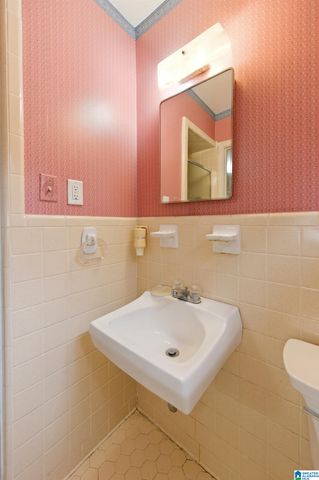 904 SHARP DRIVE, Birmingham, AL 35235