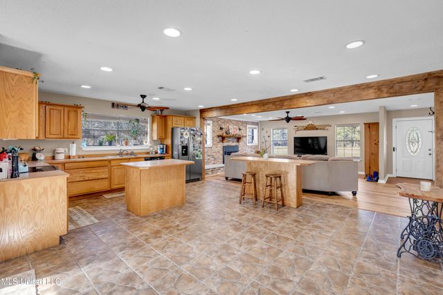 11340 County Farm Road, Gulfport, MS 39503