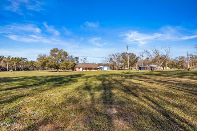 11340 County Farm Road, Gulfport, MS 39503