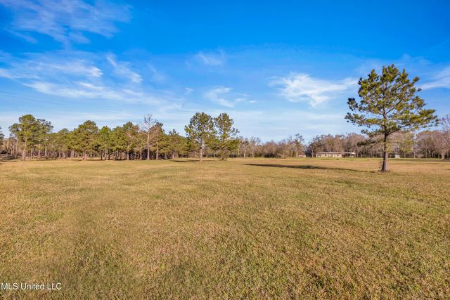 11340 County Farm Road, Gulfport, MS 39503