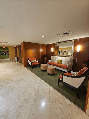 7350 SW 89th St 315S, Miami, FL 33156