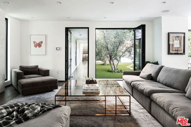 810 N Orlando Avenue, West Hollywood, CA 90069