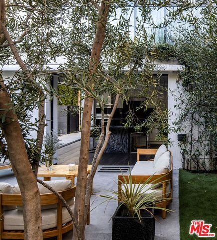 810 N Orlando Avenue, West Hollywood, CA 90069