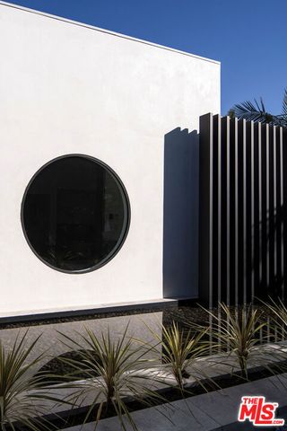810 N Orlando Avenue, West Hollywood, CA 90069