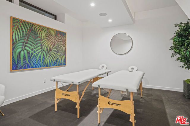 810 N Orlando Avenue, West Hollywood, CA 90069