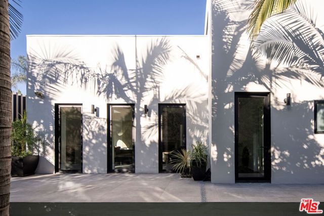 810 N Orlando Avenue, West Hollywood, CA 90069