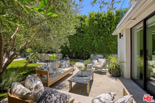 810 N Orlando Avenue, West Hollywood, CA 90069
