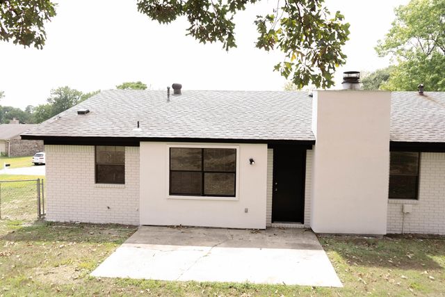 9314 Timber Valley Rd, Little Rock, AR 72204