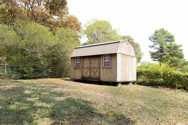 9314 Timber Valley Rd, Little Rock, AR 72204