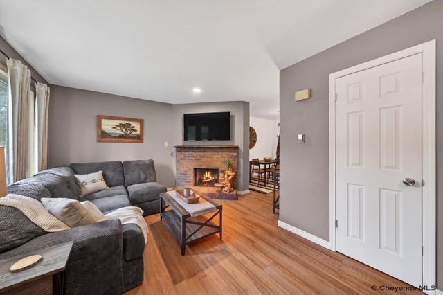 6010 OSAGE AVE, Cheyenne, WY 82009