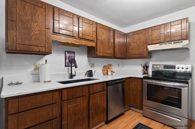 6010 OSAGE AVE, Cheyenne, WY 82009