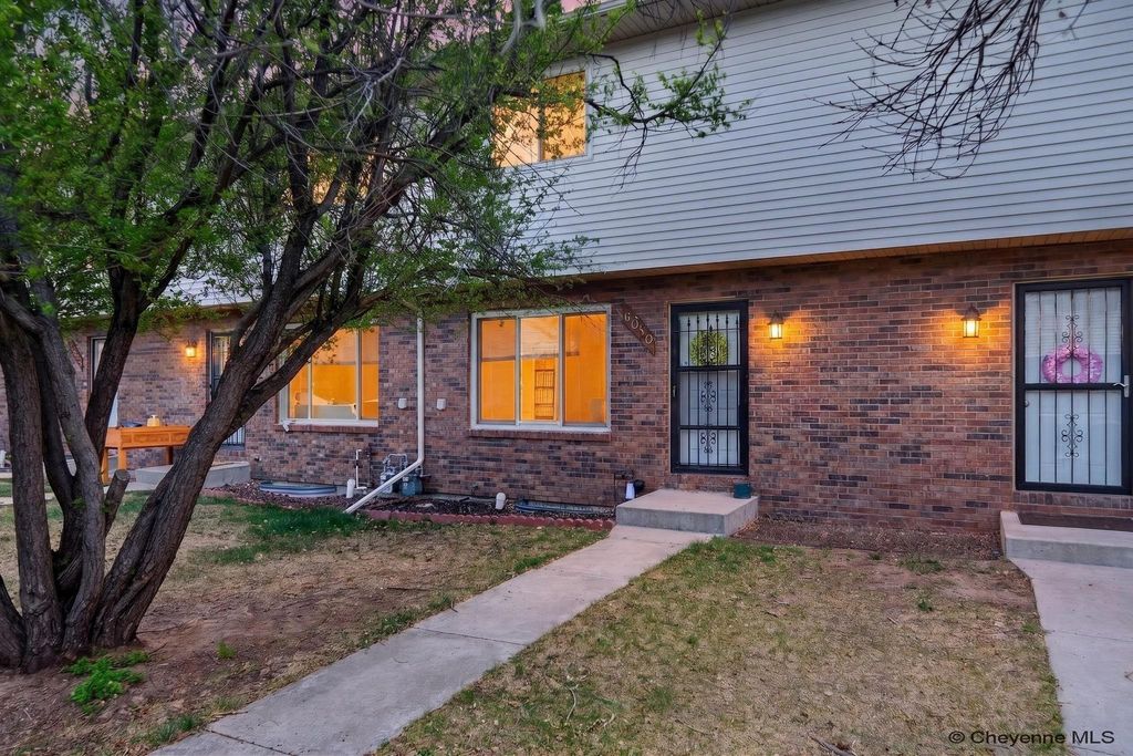 6010 OSAGE AVE, Cheyenne, WY 82009