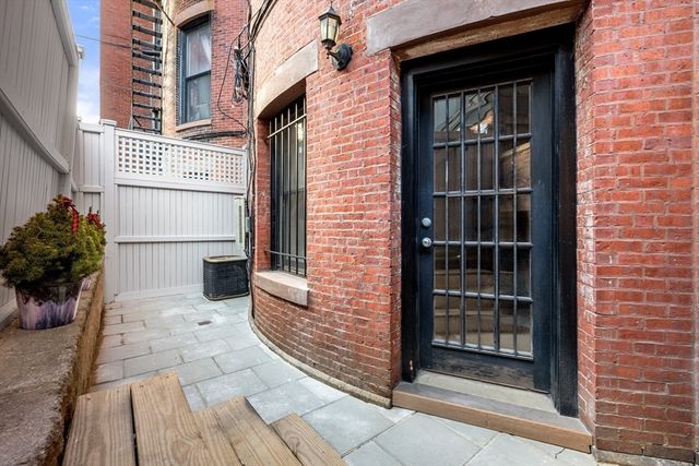 195 Beacon Street 2, Boston, MA 02116