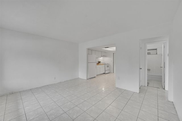 3280 NE 15th Ave, Oakland Park, FL 33334