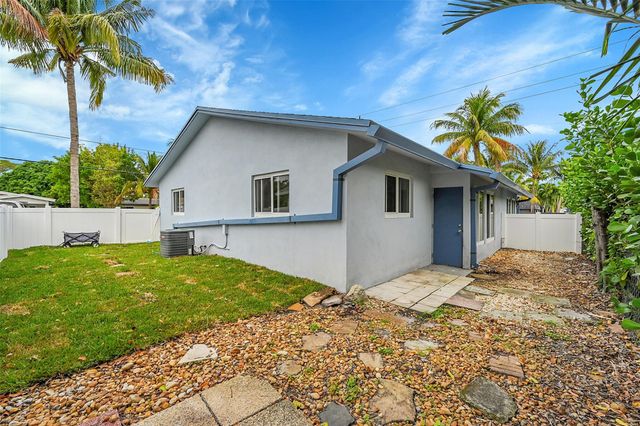 3280 NE 15th Ave, Oakland Park, FL 33334