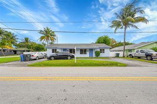 3280 NE 15th Ave, Oakland Park, FL 33334