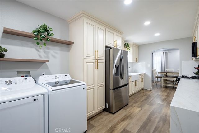 2121 Valencia, Santa Ana, CA 92706