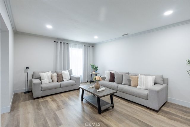 2121 Valencia, Santa Ana, CA 92706