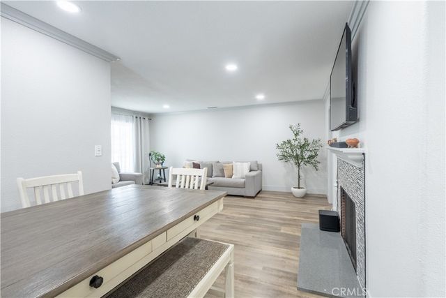 2121 Valencia, Santa Ana, CA 92706